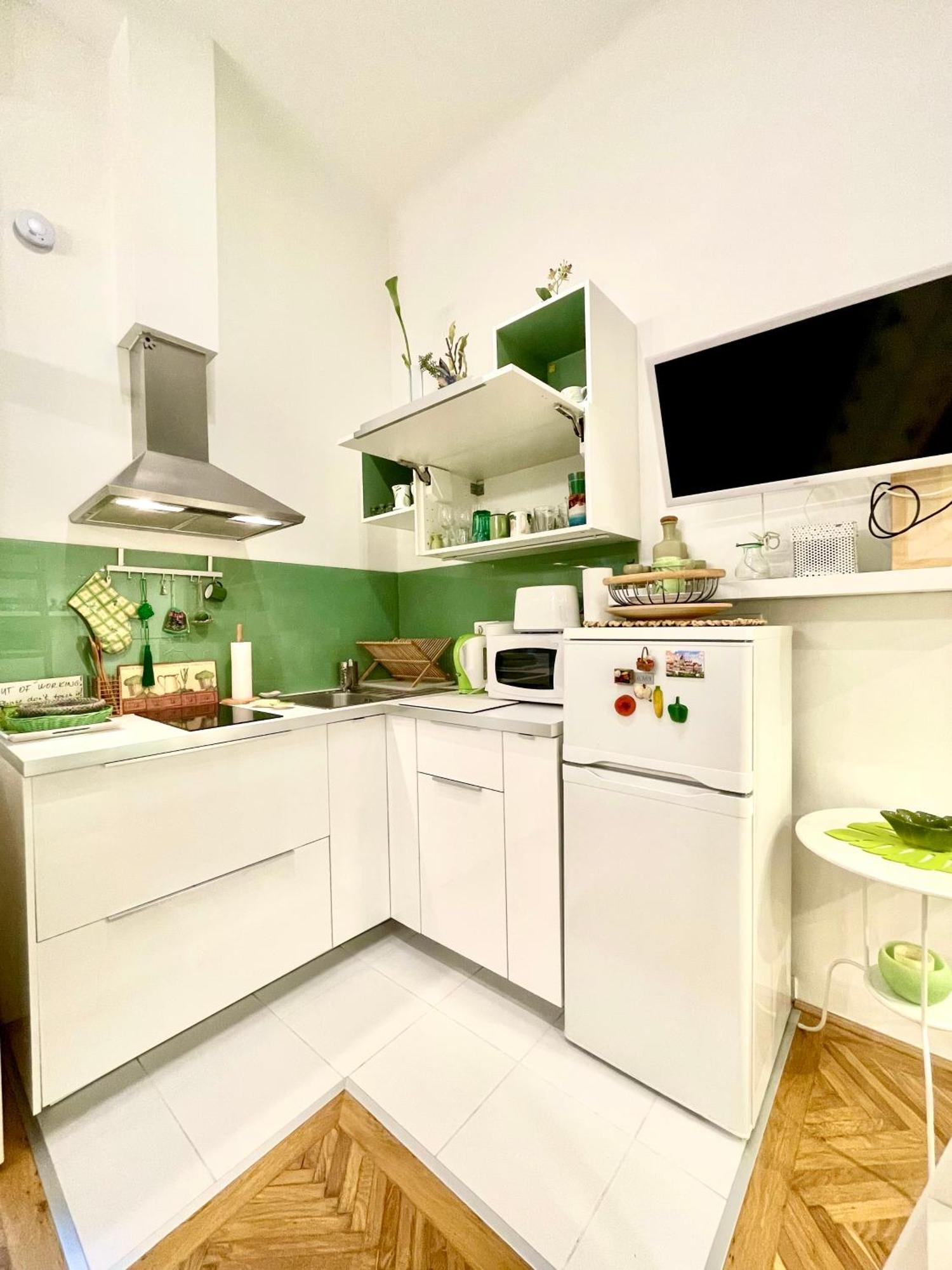 Green Pearl Apartment At St Stephen' S Basilica Budapest Exteriör bild