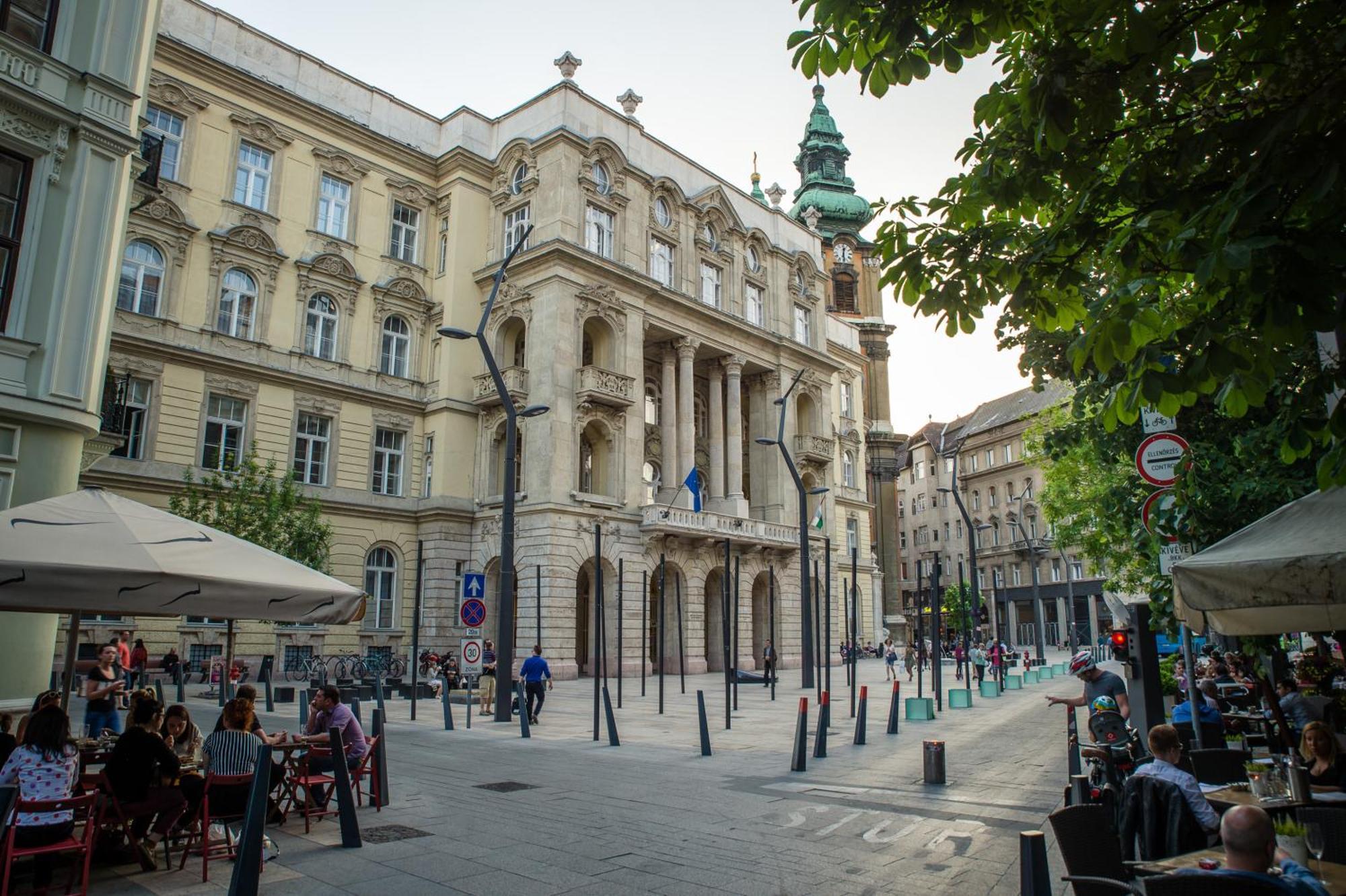 Green Pearl Apartment At St Stephen' S Basilica Budapest Exteriör bild